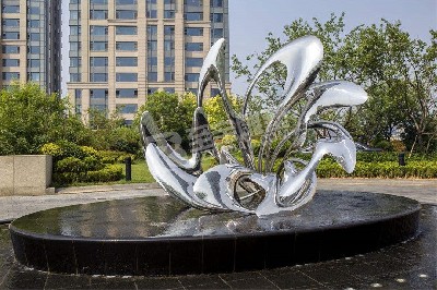 小區(qū)水池?cái)[件鏡面花不銹鋼雕塑定制