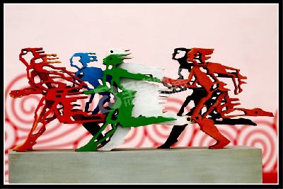 廣場(chǎng)鏤空人物不銹鋼雕塑定制